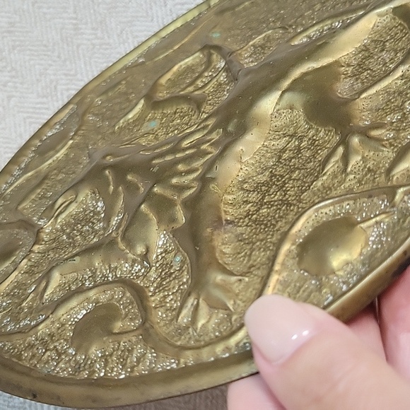 ANTIQUE HINDU MIDDLE EASTERN  BRASS WALL PLATE with Mythical Canine - Picture 4 of 6